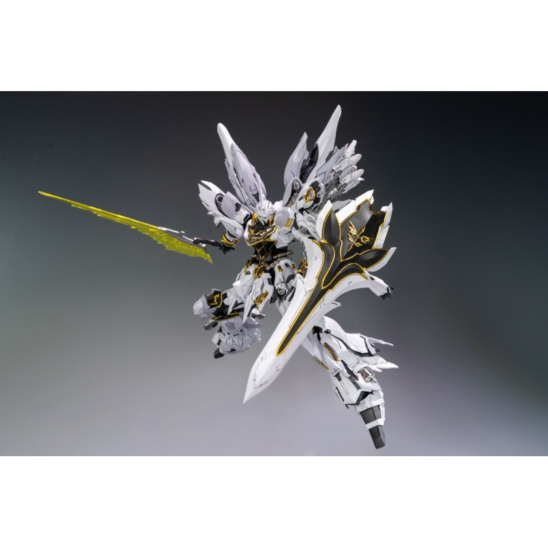 Comet Technology 1/100 Sinanju The Red Comet (White)
