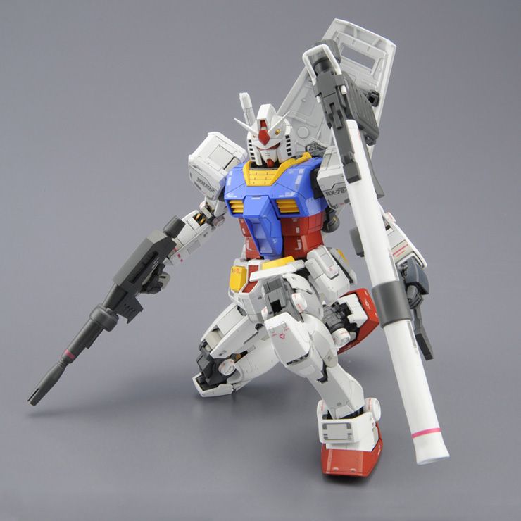 MG 1/100 RX-78-2 Gundam (Ver. 3.0)